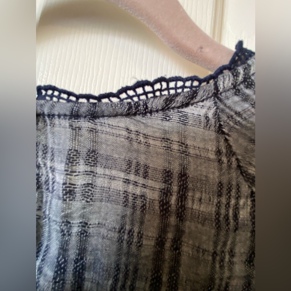 Lucky Brand top size M - Picture 4 of 9